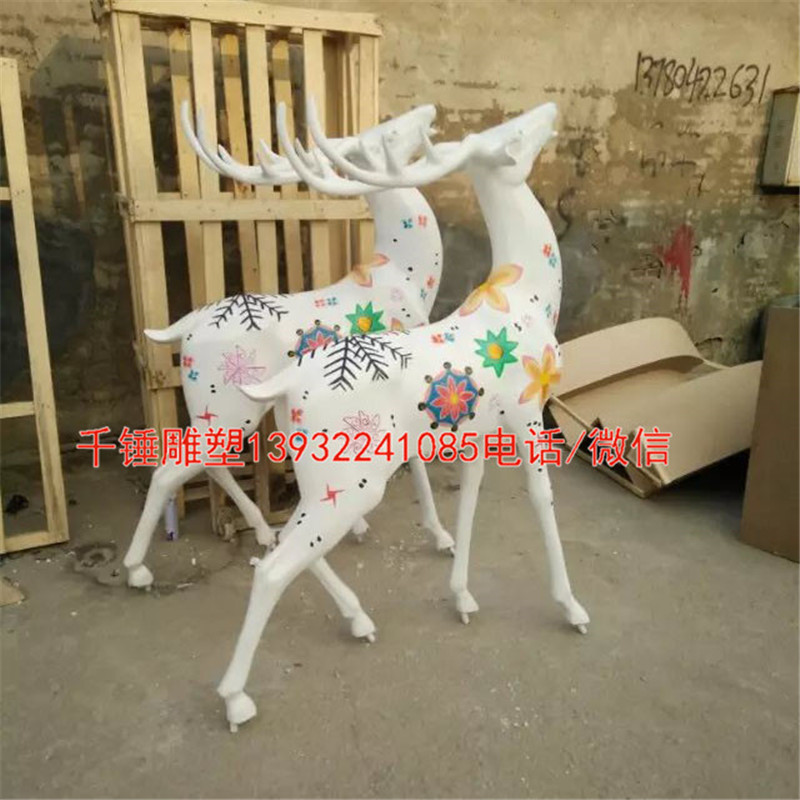 彩绘鹿仿铜鹿商场圣诞节摆件仿真动物草坪群鹿景观玻璃钢雕塑